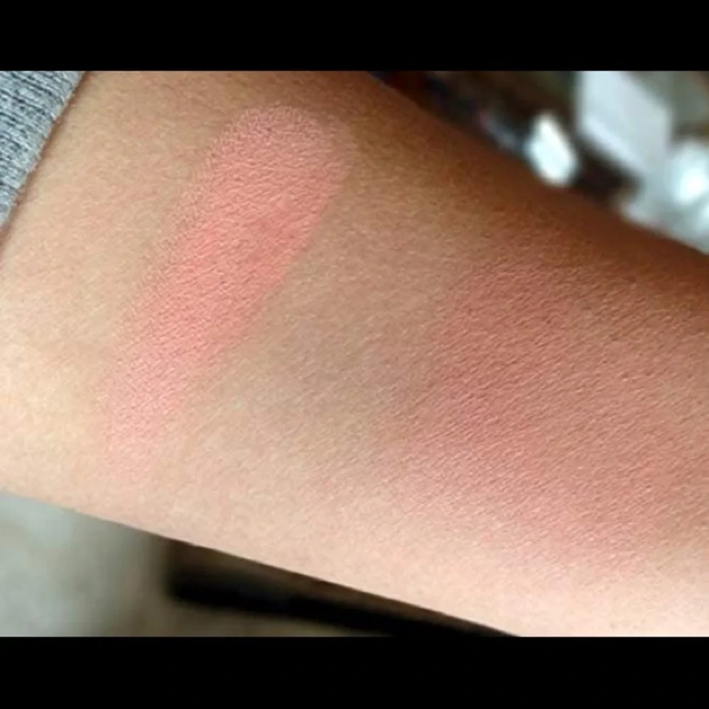M.A.C. MELBA SOFT CORAL-PEACH Powder Blush!